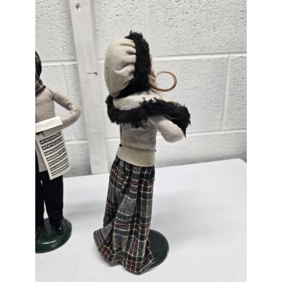 Byers Choice Retired 1988 Woman Caroler DATED/SIGNED Man for free - Picture 4 of 13